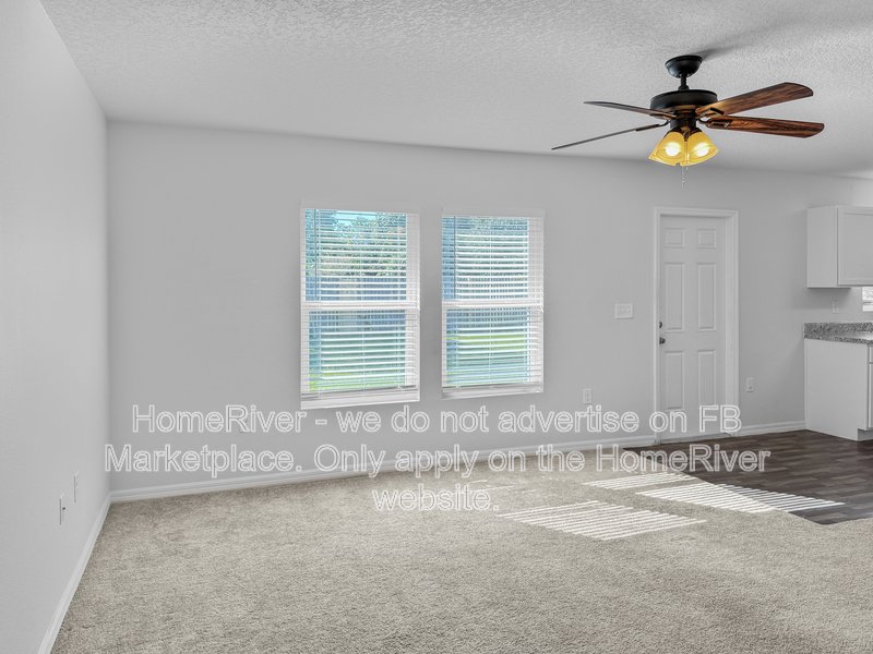 Available Now! 323 Parkview Dr, Palm Coast, FL 32164 property image