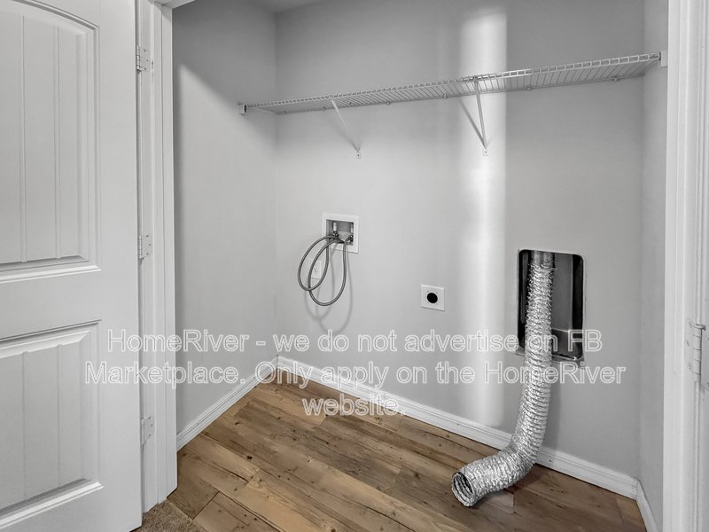 Available Now! 323 Parkview Dr, Palm Coast, FL 32164 property image