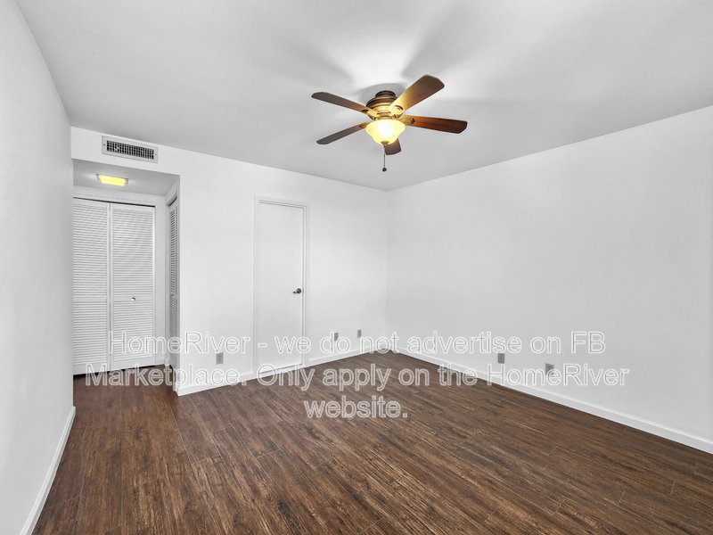 Move In Ready! - 4015 Bayshore Blvd unit 15 E Tampa, FL 33611 property image