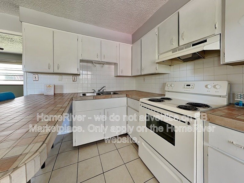 Apply Now!!! 7601 SW 27th Ave #1, property image