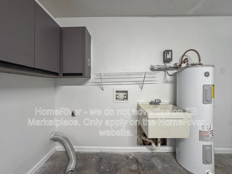 Available Now! 4315 Longshore Dr Land O Lakes FL 34639 property image