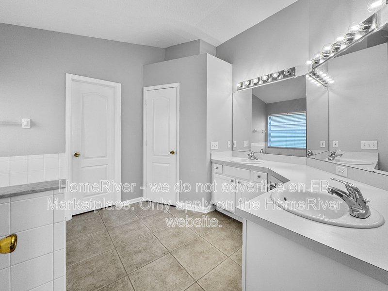 Coming Soon! 13226 Evening Sunset Ln, Riverview, FL 33579 property image