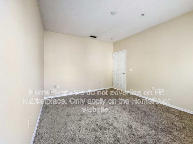 Move in Ready! 18001 Richmond Place Dr Apt 822 property image