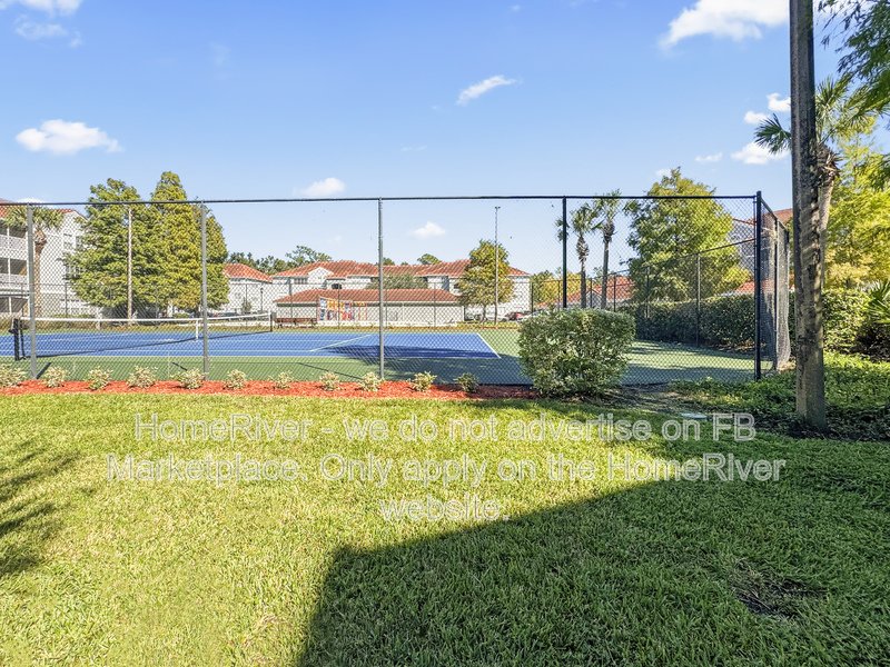 Move in Ready! 18001 Richmond Place Dr Apt 822 property image