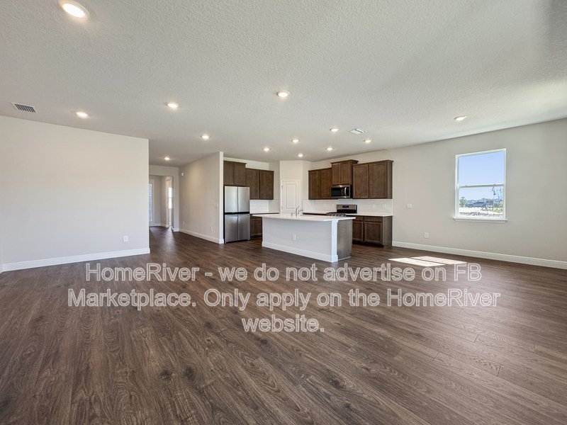 Available Now! - 2333 STRATTEN DR, ZEPHYRHILLS, FL property image