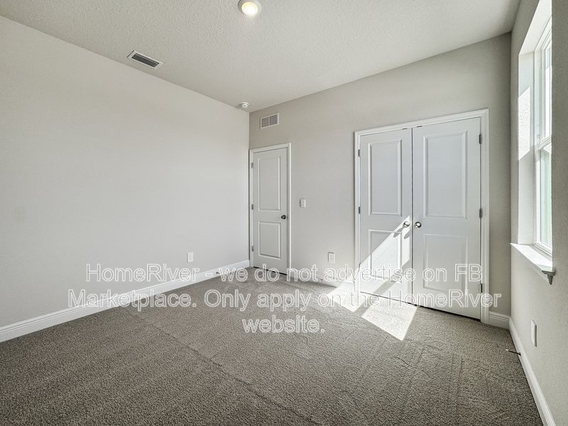 Available Now! - 2333 STRATTEN DR, ZEPHYRHILLS, FL property image