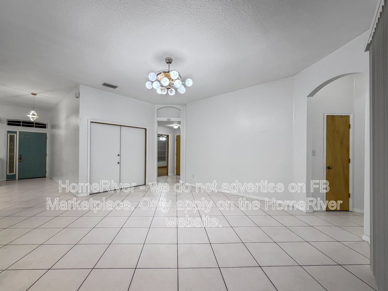 Move In Ready! -  729 ADRIANE PARK CIR, KISSIMMEE FL 34744 property image