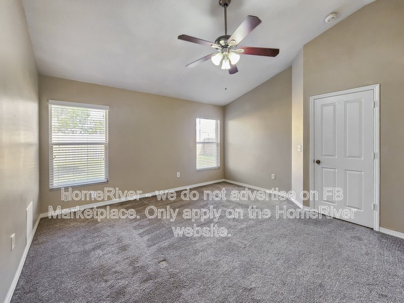 Available Now - 10434 Lightner Bridge Dr, Tampa property image