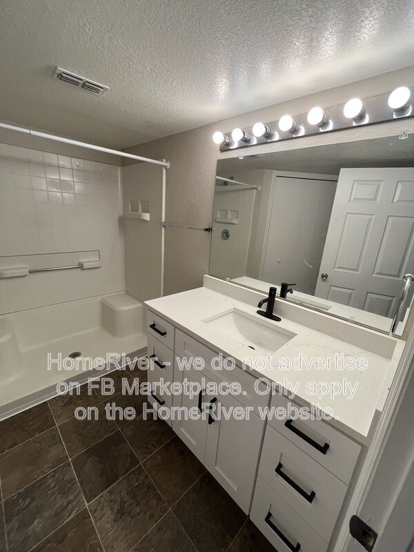 Available Now - 5124 Park Central Dr Apt 528 property image