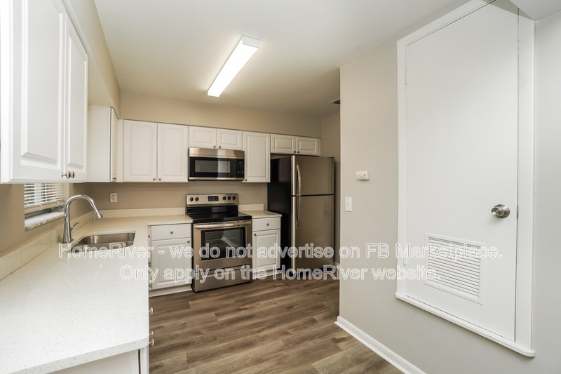 Available Now! Amazing 3 bed 2 bath home! property image