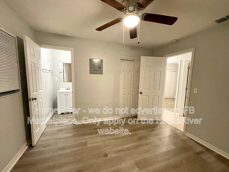 Available Now! 3 bed 2 bath South Tampa Home property image