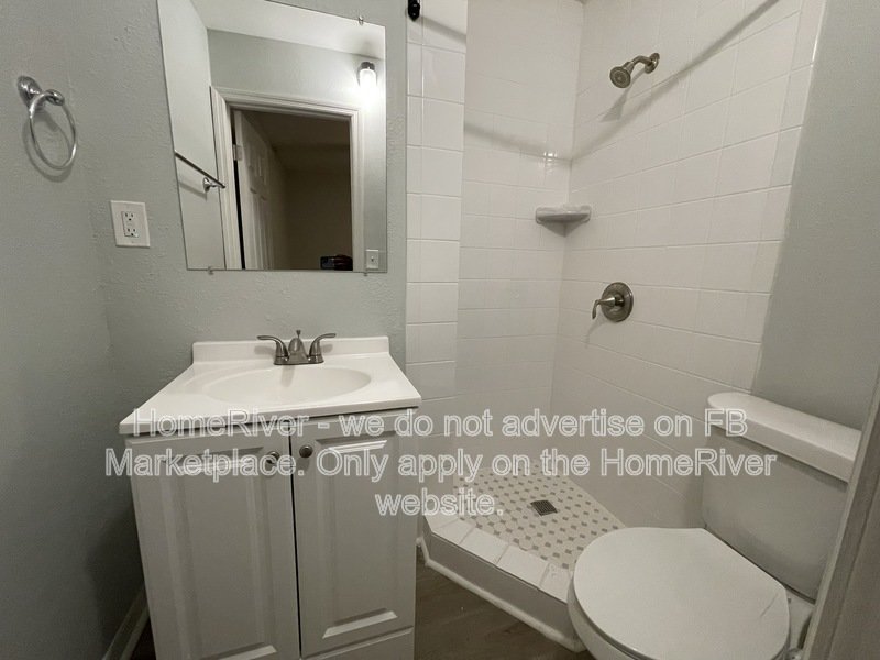 Available Now! 3 bed 2 bath South Tampa Home property image