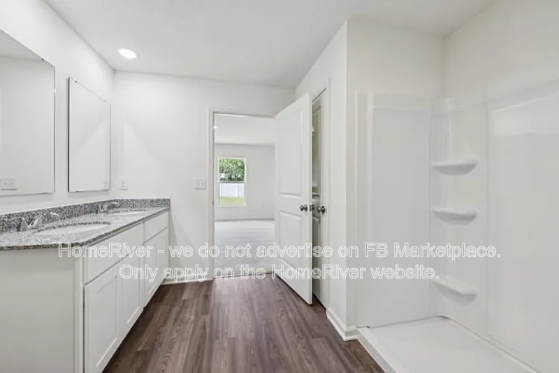 Available Now! Apply Now! property image