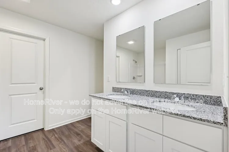 Available Now! Apply Now! property image