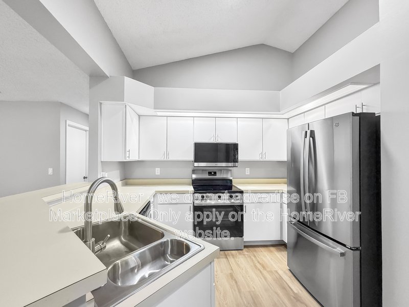 Available Now! Amazing 3 bed 2 bath home! property image