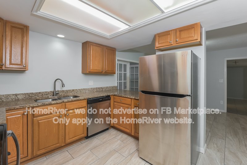 Available Now! Amazing 5 bed 3 bath home! property image