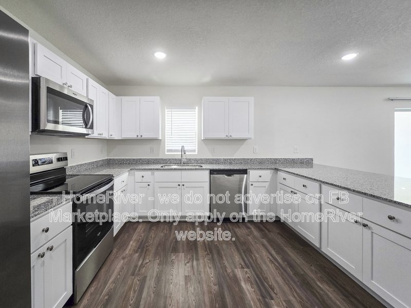 Available Now! Amazing 4 bedroom 2 bath home! property image