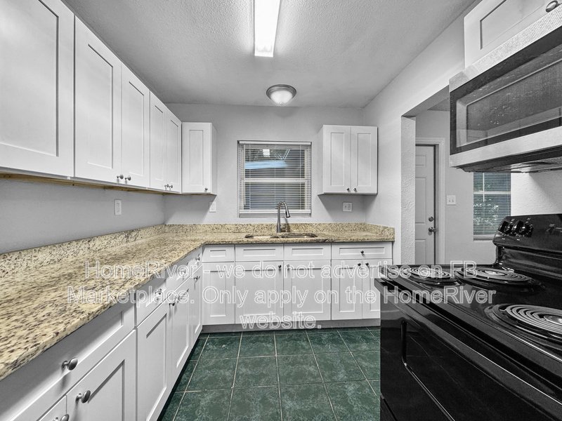 Available Now! Amazing 4 bed 2 bath home! property image