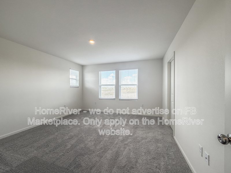 Available Now! Amazing 4 bedroom 2.5 bath home! property image