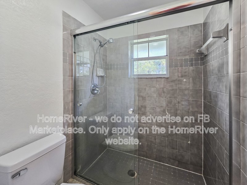 Apply Now!!! 14070 SW 17th Place property image