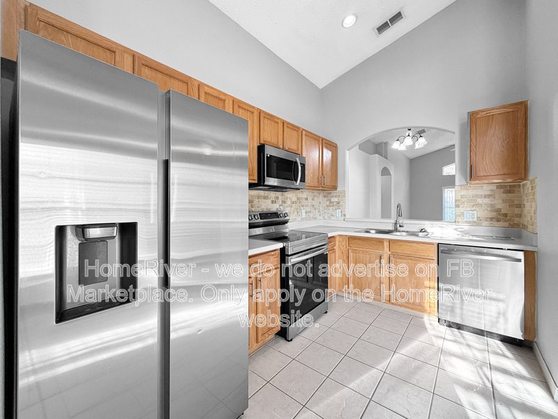 Available Now! Amazing 3 bed 2 bath home! property image