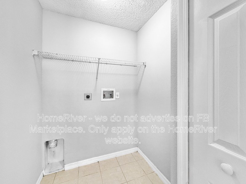 Available Now! Amazing 3 bed 2 bath home! property image