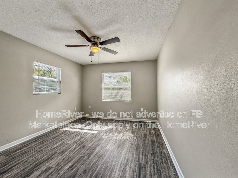 POOL! APPLY NOW!1632 HERNANDES DR property image