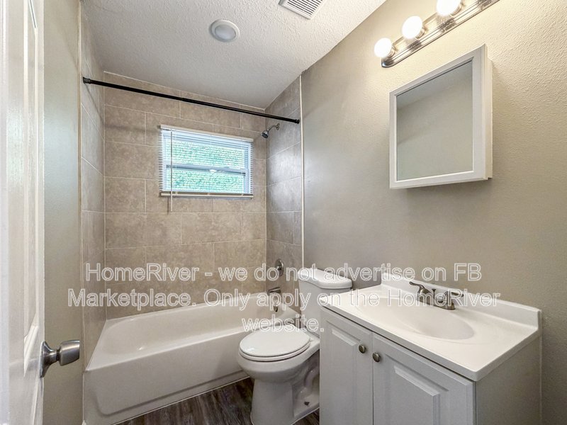 POOL! APPLY NOW!1632 HERNANDES DR property image