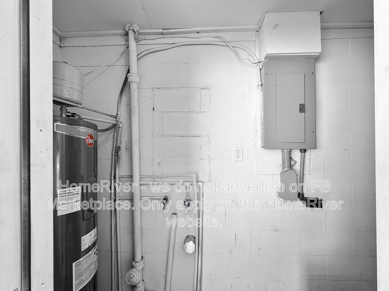 Available Now! Amazing 3 bed 2 bath home! property image