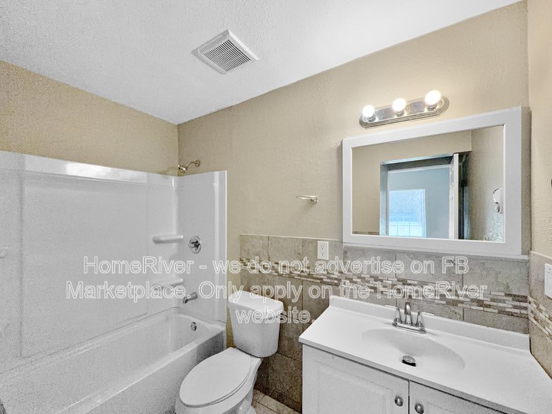 Available Now! Amazing 3 bed 2 bath home! property image