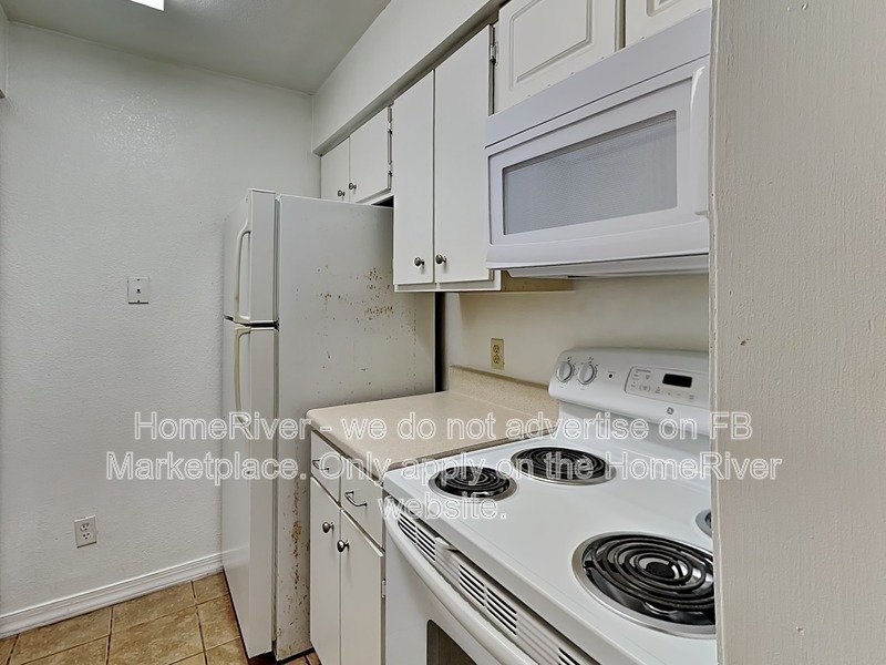 Apply Now!!! 425 WYMORE RD APT 105 property image
