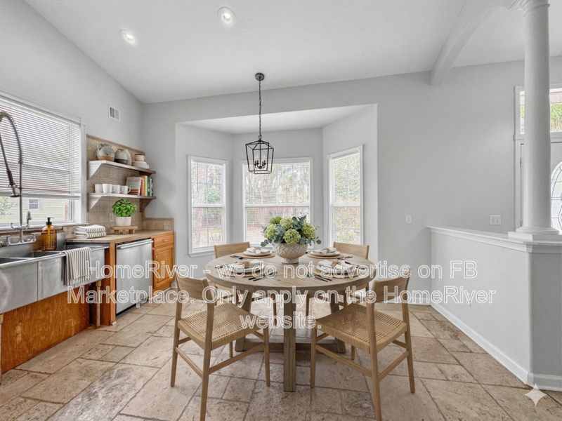 Available Now! Amazing 3 bed 2 bath home! property image