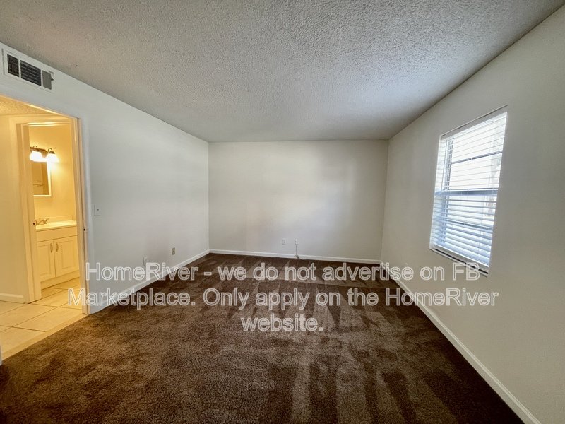 GREAT LOCATION - WATER INCLUDED - SECTION 8 ACCEPTED property image
