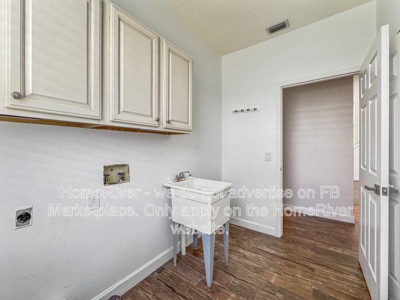 Available Now - 18808 RUE LOIRE LUTZ FL 33558 property image