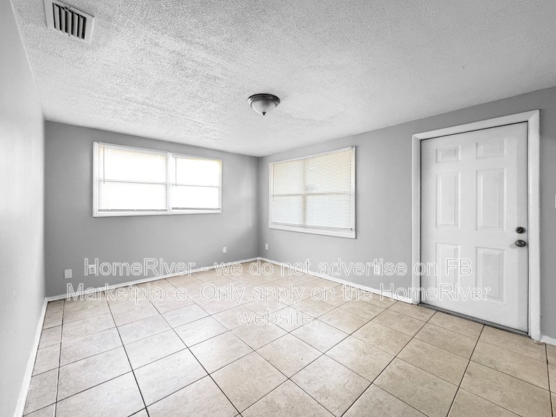 Available Now! Amazing 3 bed 1 bath home! property image