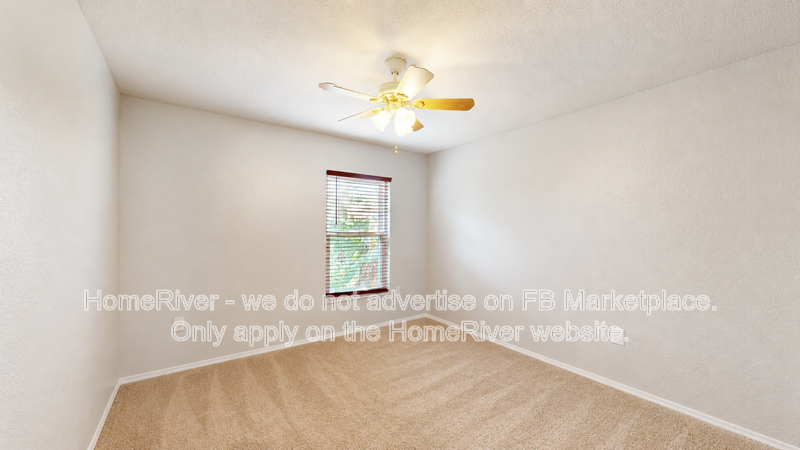 Move in ready 3/2 pet friendly home with large yard and screened porch property image