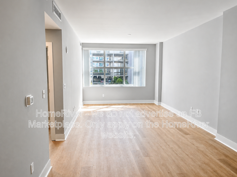 Now Available - Channelside pet-friendly condo with pool and gym property image
