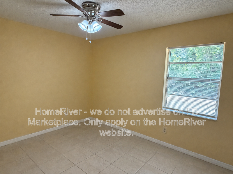3 bedroom pet-friendly home with large yard and washer and dryer property image