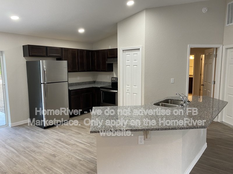 Apply now!!! 71 Spring Loop property image