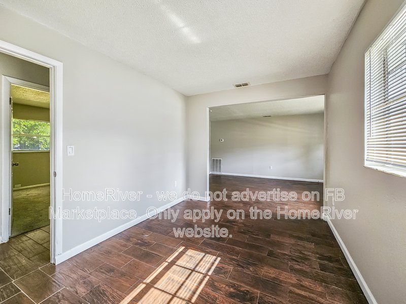 1550 Wright Drive: Pets Welcome | Covered Front Porch | 1 Car Garage property image