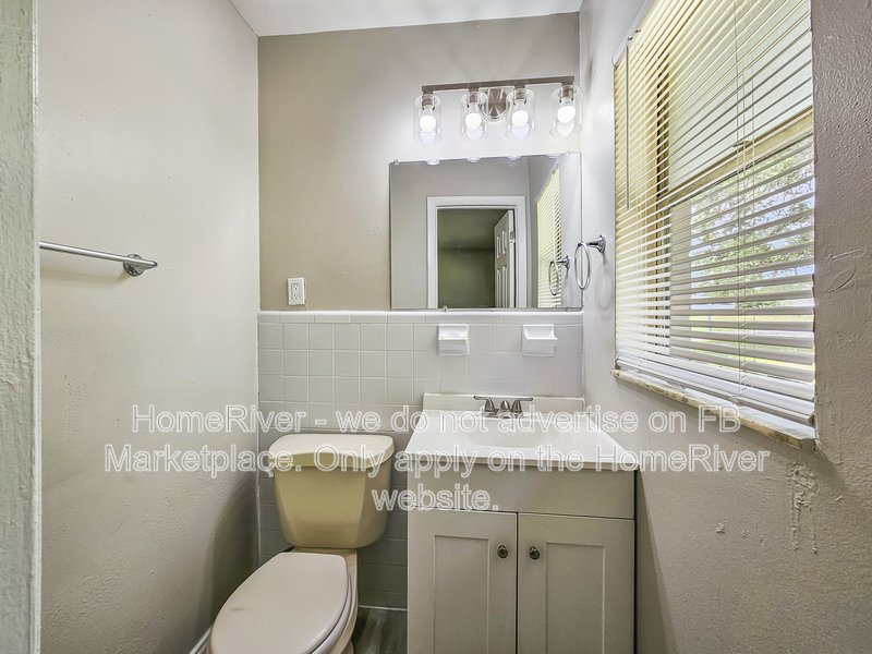 1550 Wright Drive: Pets Welcome | Covered Front Porch | 1 Car Garage property image