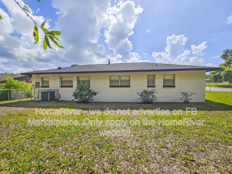 1550 Wright Drive: Pets Welcome | Covered Front Porch | 1 Car Garage property image