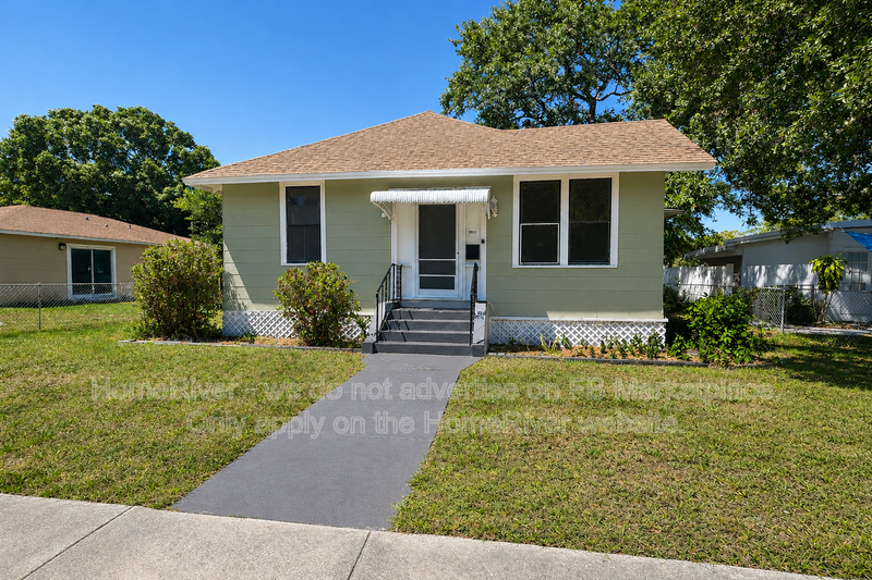 4/2 home with garage and washer and dryer - available now property image