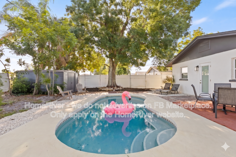 POOL!! property image