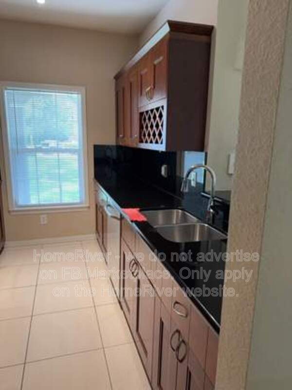 Very Nicely Upgraded 1 Bedroom 1 Bath Condo in Mosaic At Millenia! property image