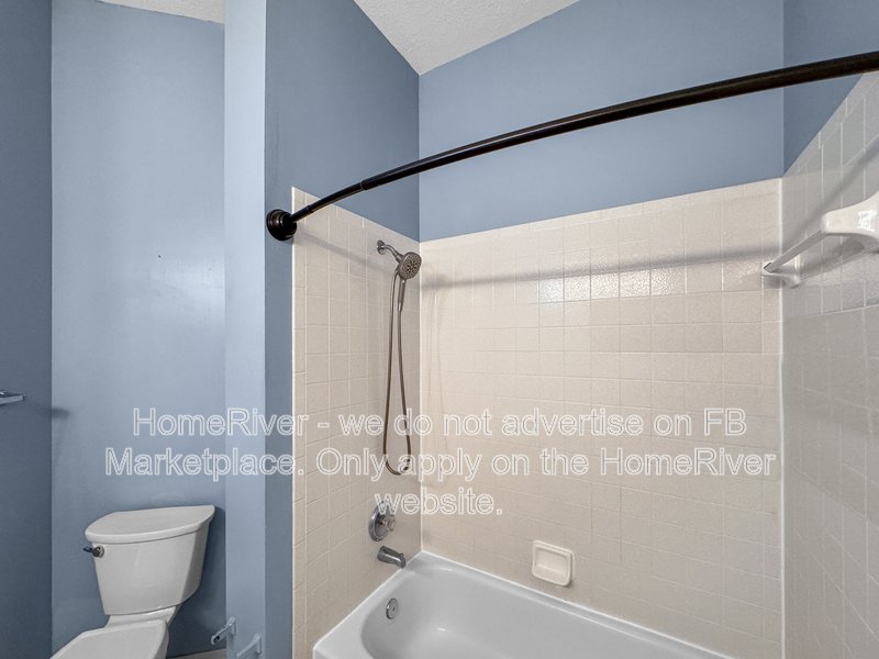 Spacious 3BR Pool Home - Pet Friendly -  Fishhawk Living property image