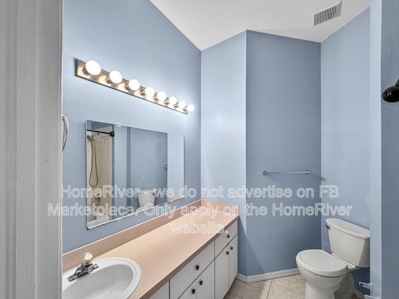 Spacious 3BR Pool Home - Pet Friendly -  Fishhawk Living property image