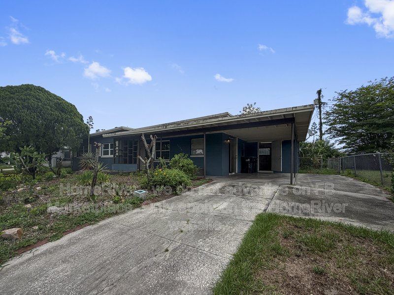 Available Now| Pets Welcome | 3 Beds| Covered Carport property image