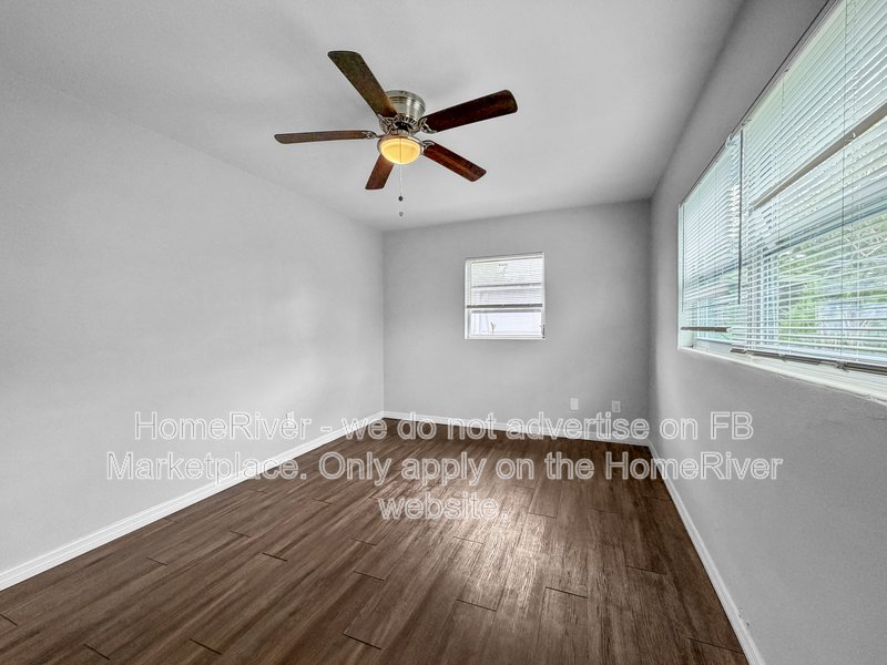 Available Now| Pets Welcome | 3 Beds| Covered Carport property image