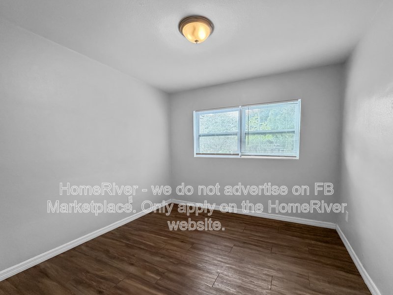 Available Now| Pets Welcome | 3 Beds| Covered Carport property image